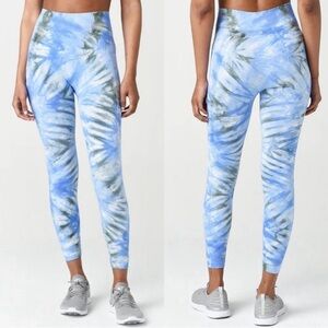 Tory Burch Sport Seamless Tie Dye High Rise Leggings in EUC 🩵